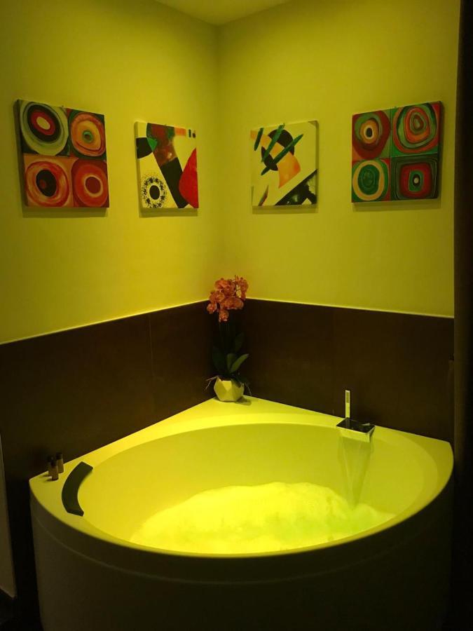 B&B In Centro Storico Salerno Exteriör bild