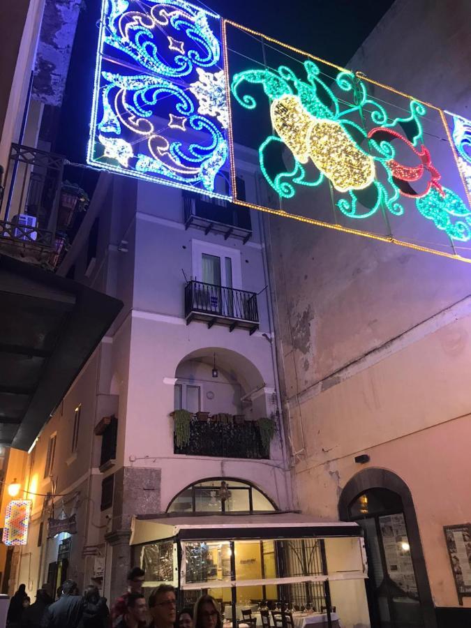 B&B In Centro Storico Salerno Exteriör bild